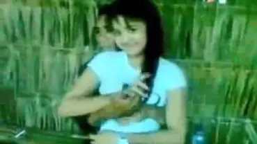 Dokumentasi Gadis Desa Cantik Bersantai Kasur poster