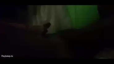 Gadis Cantik Goyang Atas Kasur Mantap Banget poster